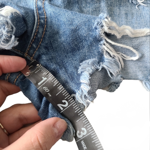 RSQ| DISTRESSED | VINTAGE HIGH RISE JEAN SHORTS | SIZE 23 - Picture 7 of 11